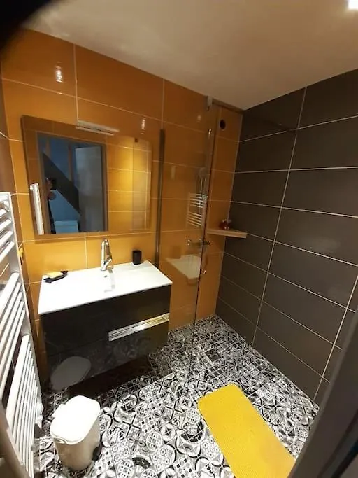 Maison Cosy, Coeur De Village Ecole 0*,  France